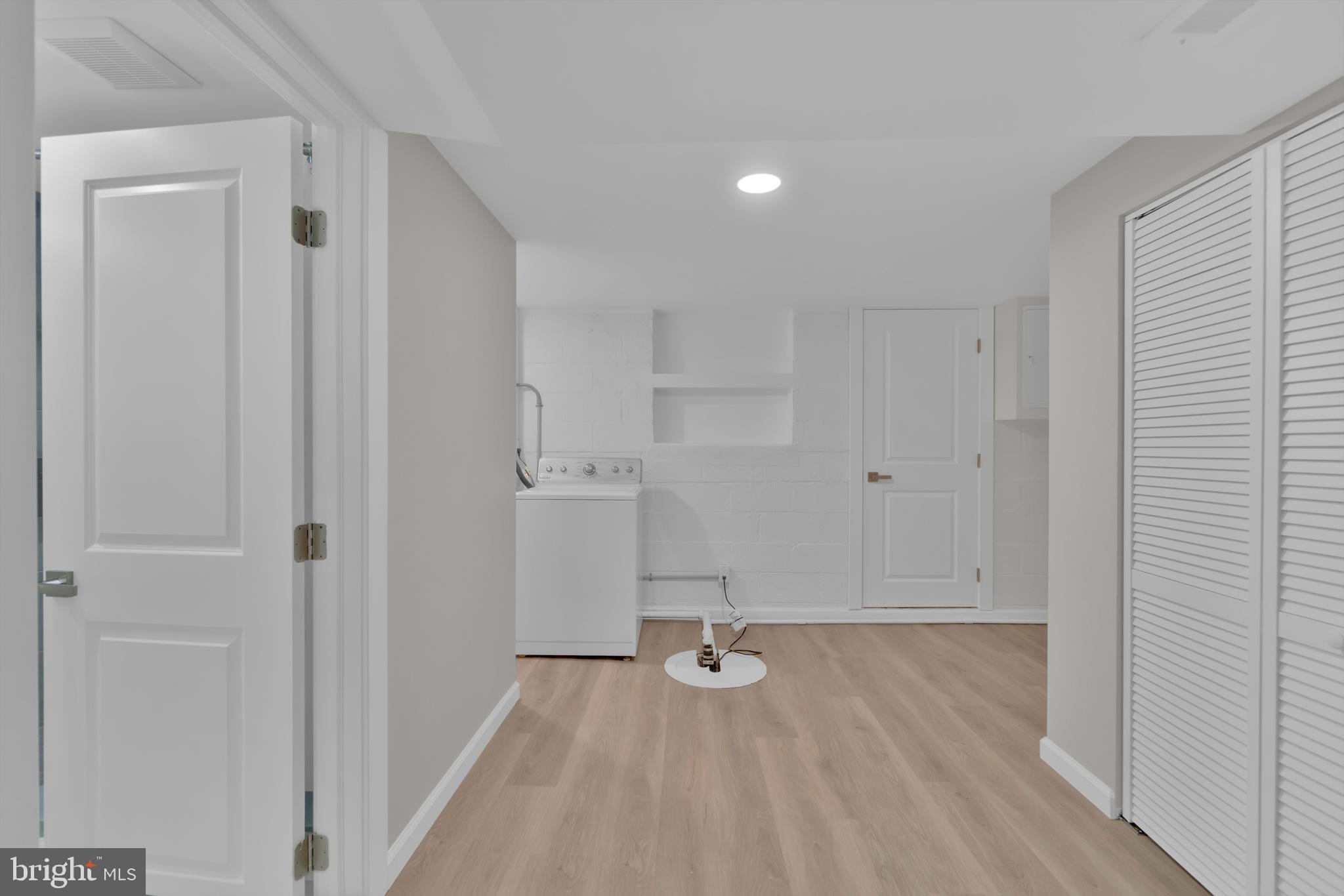 2725 Kirkleigh Road Baltimore, MD 21222 - Photo 33 of 50 Laundry/Utility Room