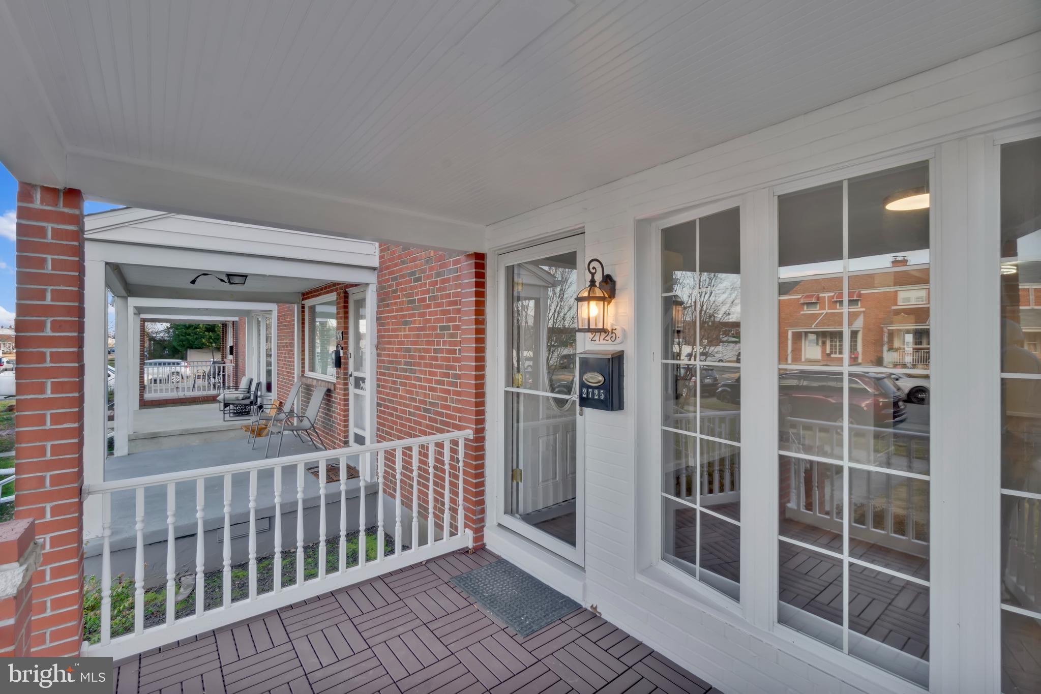 2725 Kirkleigh Road Baltimore, MD 21222 - Photo 4 of 50 Elegant Relaxing Space