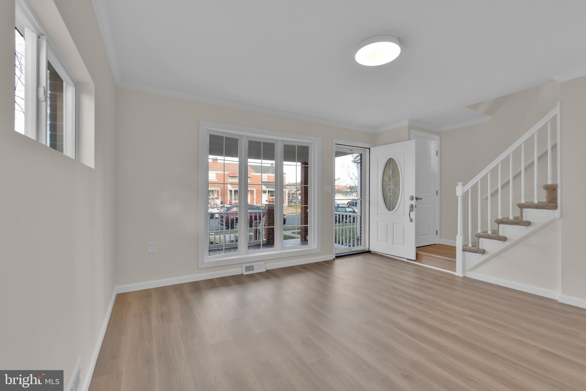 2725 Kirkleigh Road Baltimore, MD 21222 - Photo 6 of 50 Living Room