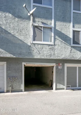 a view of a building entrance