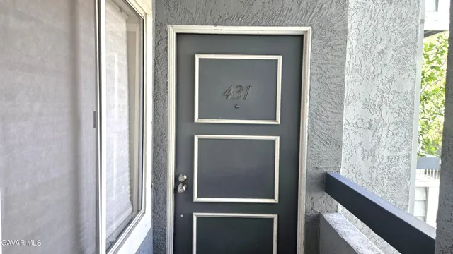 $415,000 | 26922 Flo Lane, Unit 431, Santa Clarita, CA 91351