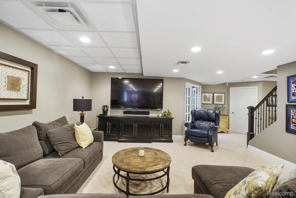 648 Wade Court Rochester, MI 48307 - Photo 40 of 45 DSC05073.jpg