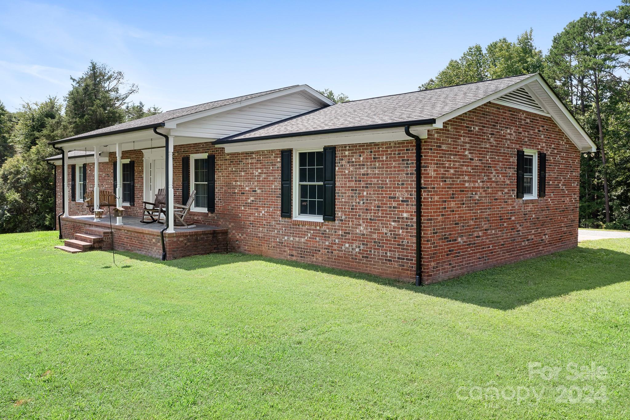 4953 Irish Potato Road Kannapolis, NC 28083 - Photo 6 of 35 Gallery Image 6