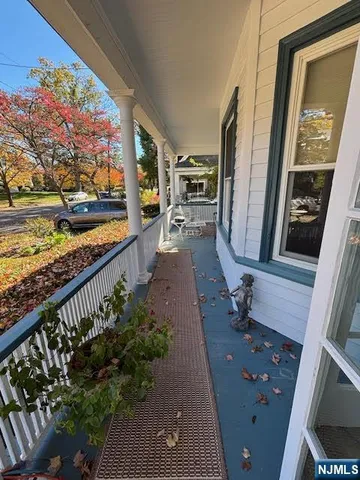 $2,800 | 252 Highwood Avenue, Unit 1, Ridgewood, NJ 07450