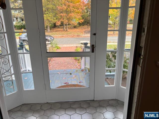 252 Highwood Avenue, Unit 1 Ridgewood, NJ 07450 - Photo 3 of 23