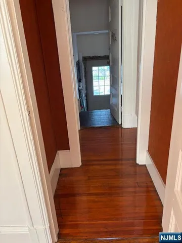 $2,800 | 252 Highwood Avenue, Unit 1, Ridgewood, NJ 07450