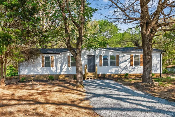 $189,900 | 1208 West Store Road, Halifax, VA 24558