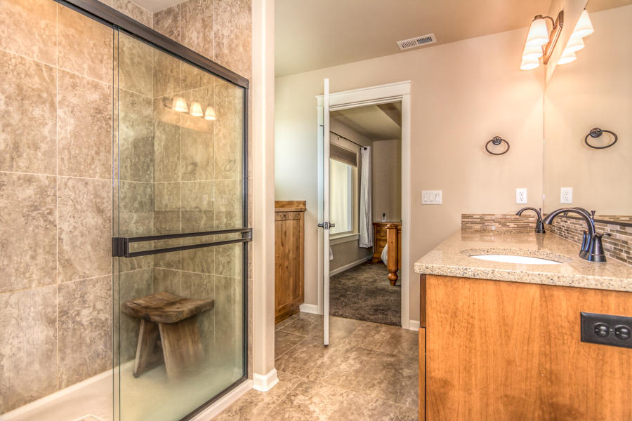 61057 Manhae Loop Bend, OR 97702 - Photo 14 of 24 16