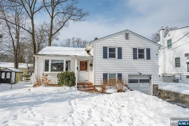 $575,000 | 7 Carlson Place, Lake Hiawatha, NJ 07034