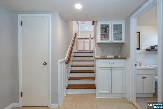 $575,000 | 7 Carlson Place, Lake Hiawatha, NJ 07034