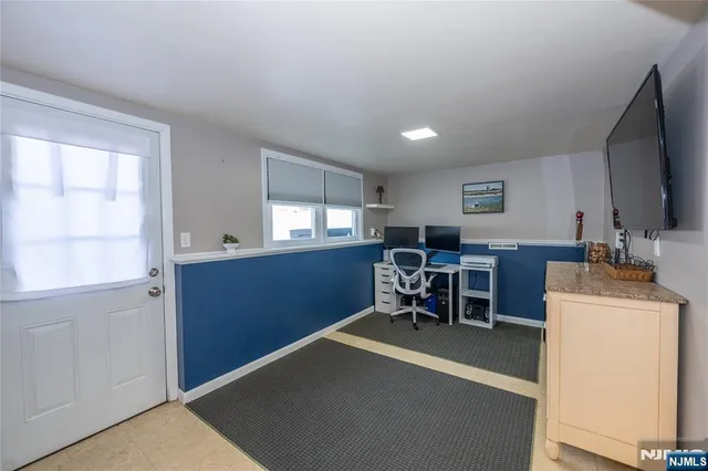 $575,000 | 7 Carlson Place, Lake Hiawatha, NJ 07034