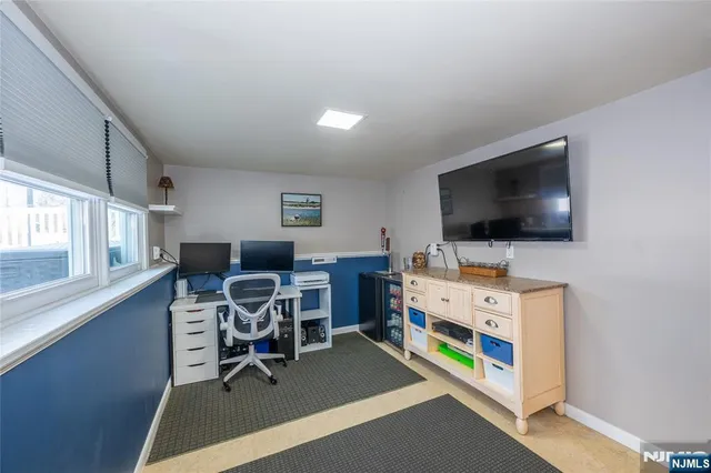 $575,000 | 7 Carlson Place, Lake Hiawatha, NJ 07034