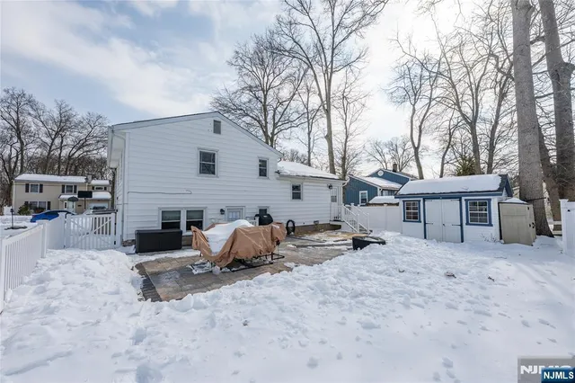 $575,000 | 7 Carlson Place, Lake Hiawatha, NJ 07034