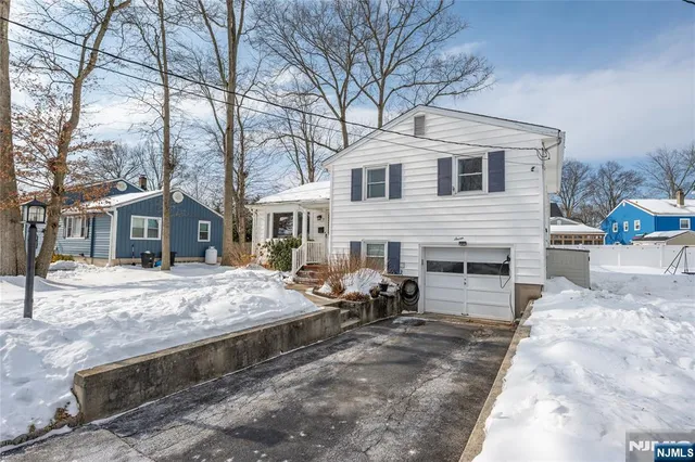 $575,000 | 7 Carlson Place, Lake Hiawatha, NJ 07034