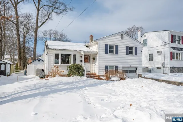 $575,000 | 7 Carlson Place, Lake Hiawatha, NJ 07034