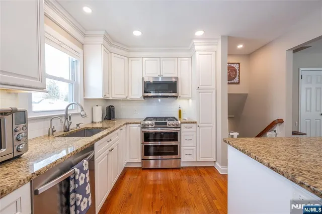 $575,000 | 7 Carlson Place, Lake Hiawatha, NJ 07034