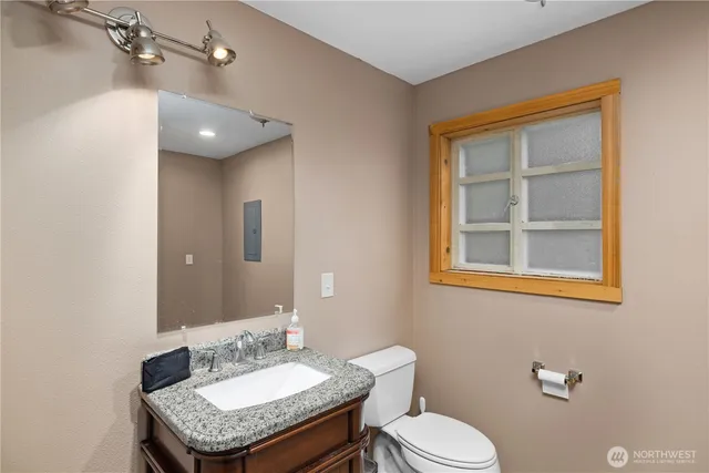 $695,000 | 27272 Big Valley Road Northeast, Poulsbo, WA 98370