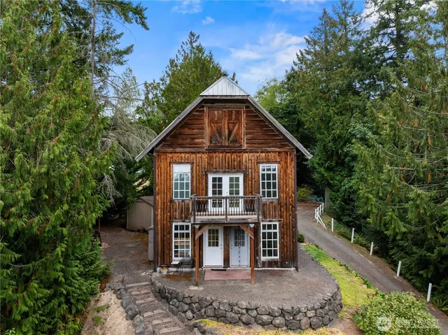 $695,000 | 27272 Big Valley Road Northeast, Poulsbo, WA 98370