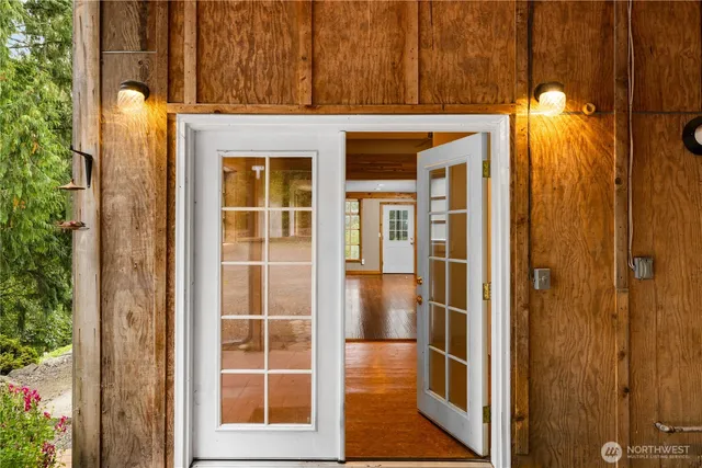 $695,000 | 27272 Big Valley Road Northeast, Poulsbo, WA 98370