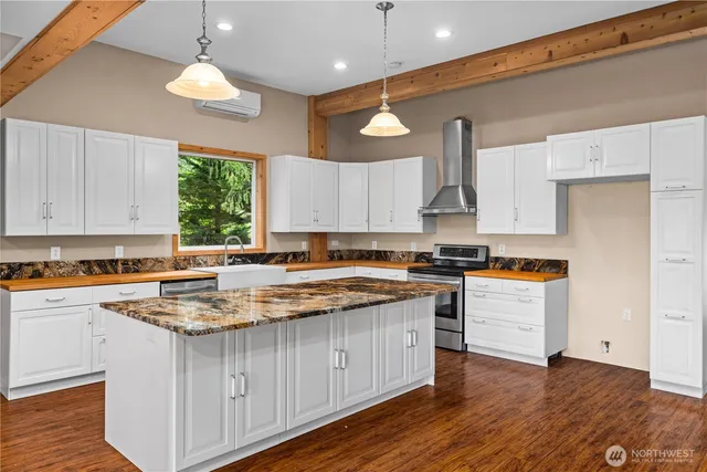 $695,000 | 27272 Big Valley Road Northeast, Poulsbo, WA 98370