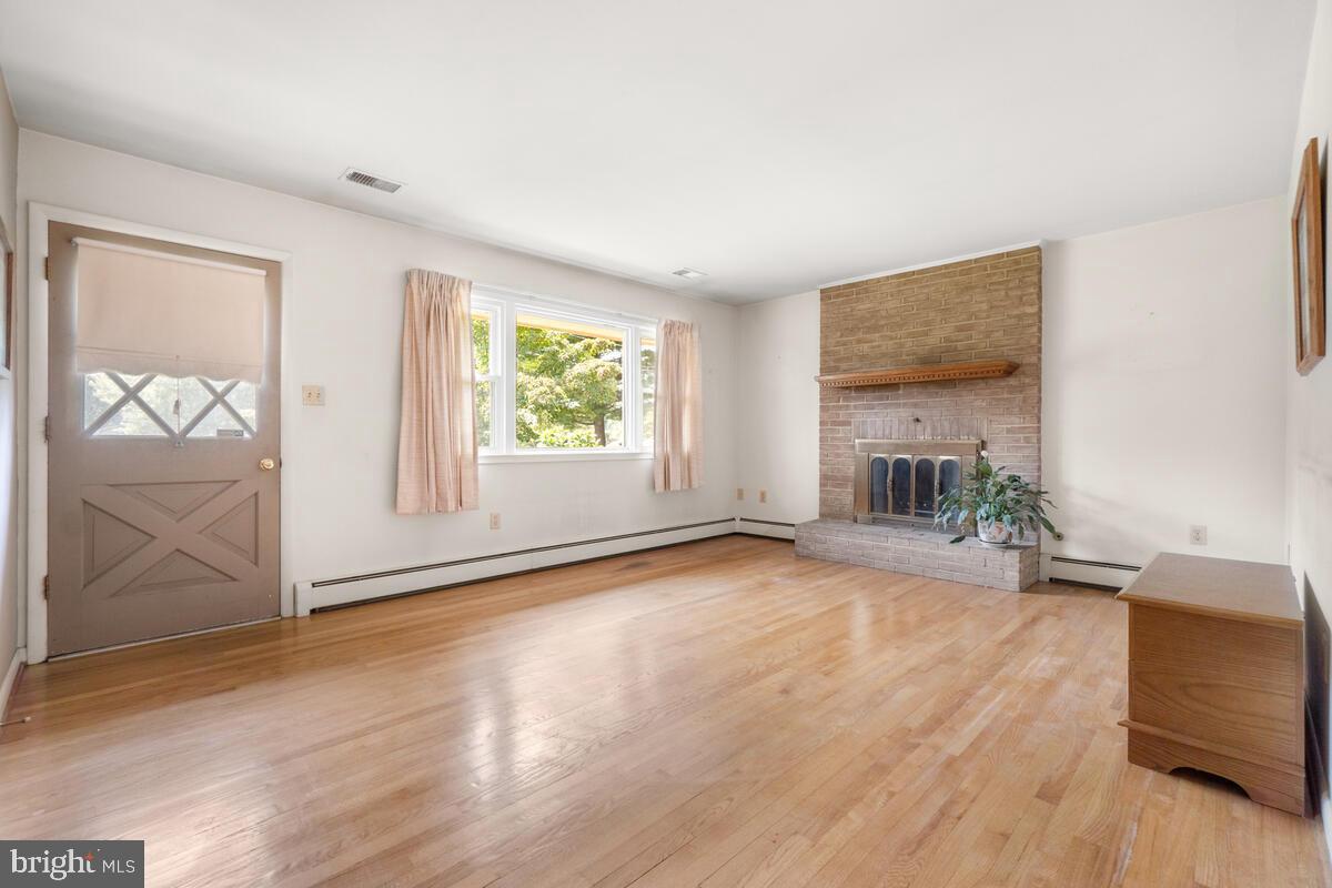 6602 South Clifton Road Frederick, MD 21703 - Photo 13 of 37