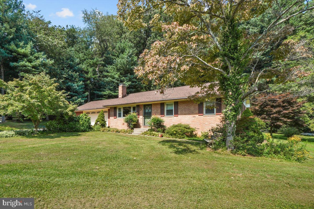 6602 South Clifton Road Frederick, MD 21703 - Photo 2 of 37