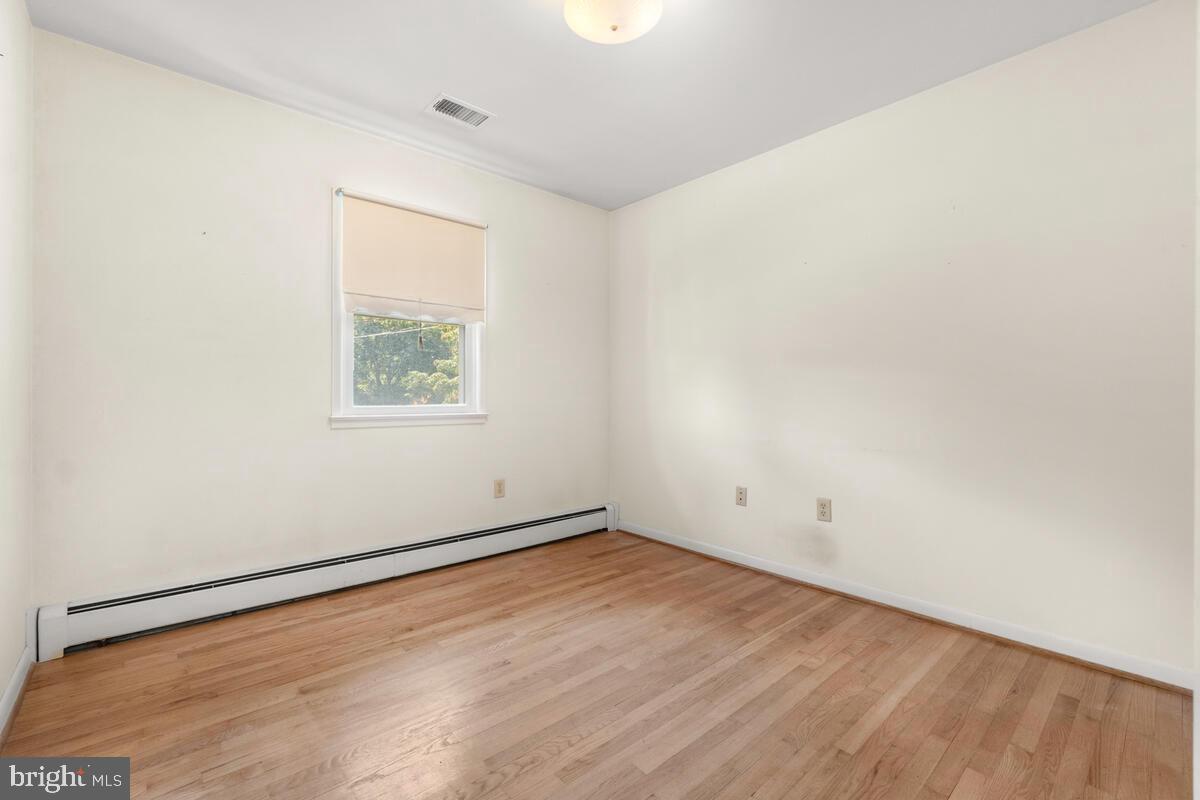 6602 South Clifton Road Frederick, MD 21703 - Photo 7 of 37