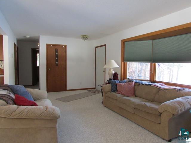 4038 Munger Shaw Road Duluth, MN 55810 - Photo 2 of 16 Living Room
