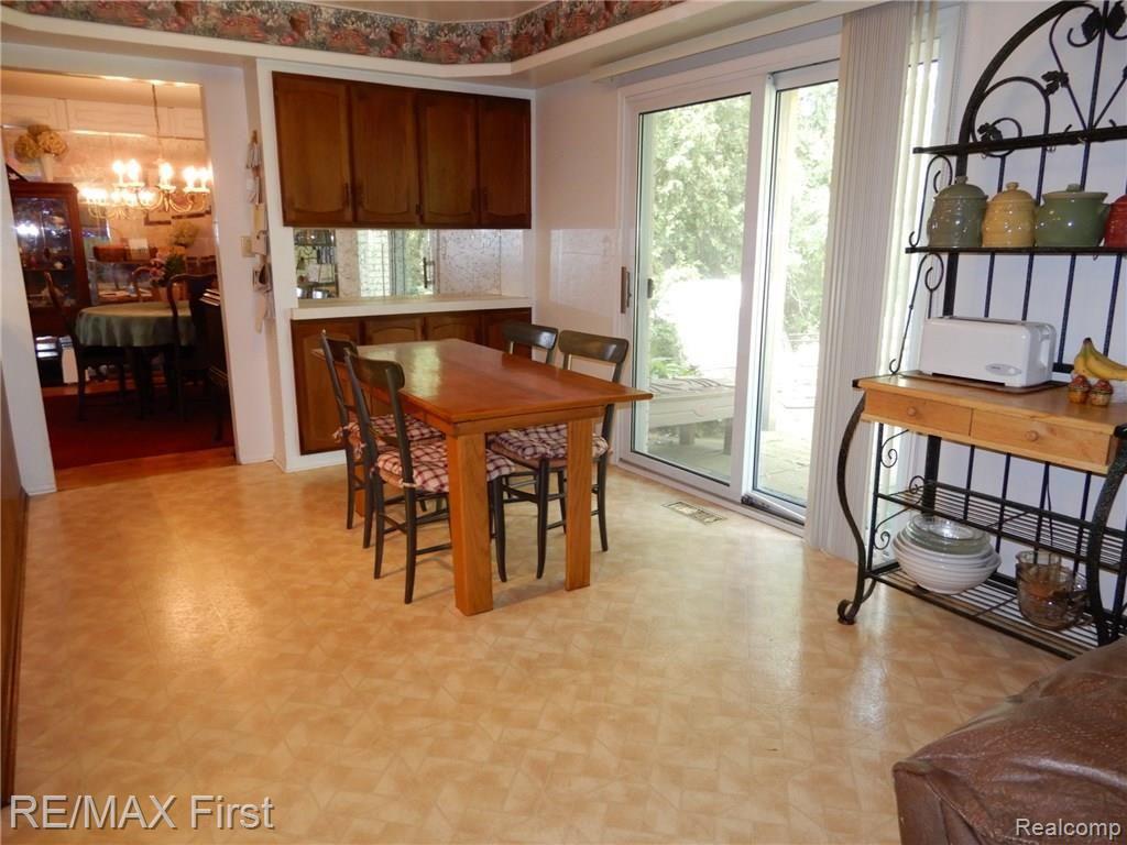 4837 Burke Court Sterling Heights, MI 48310 - Photo 8 of 24