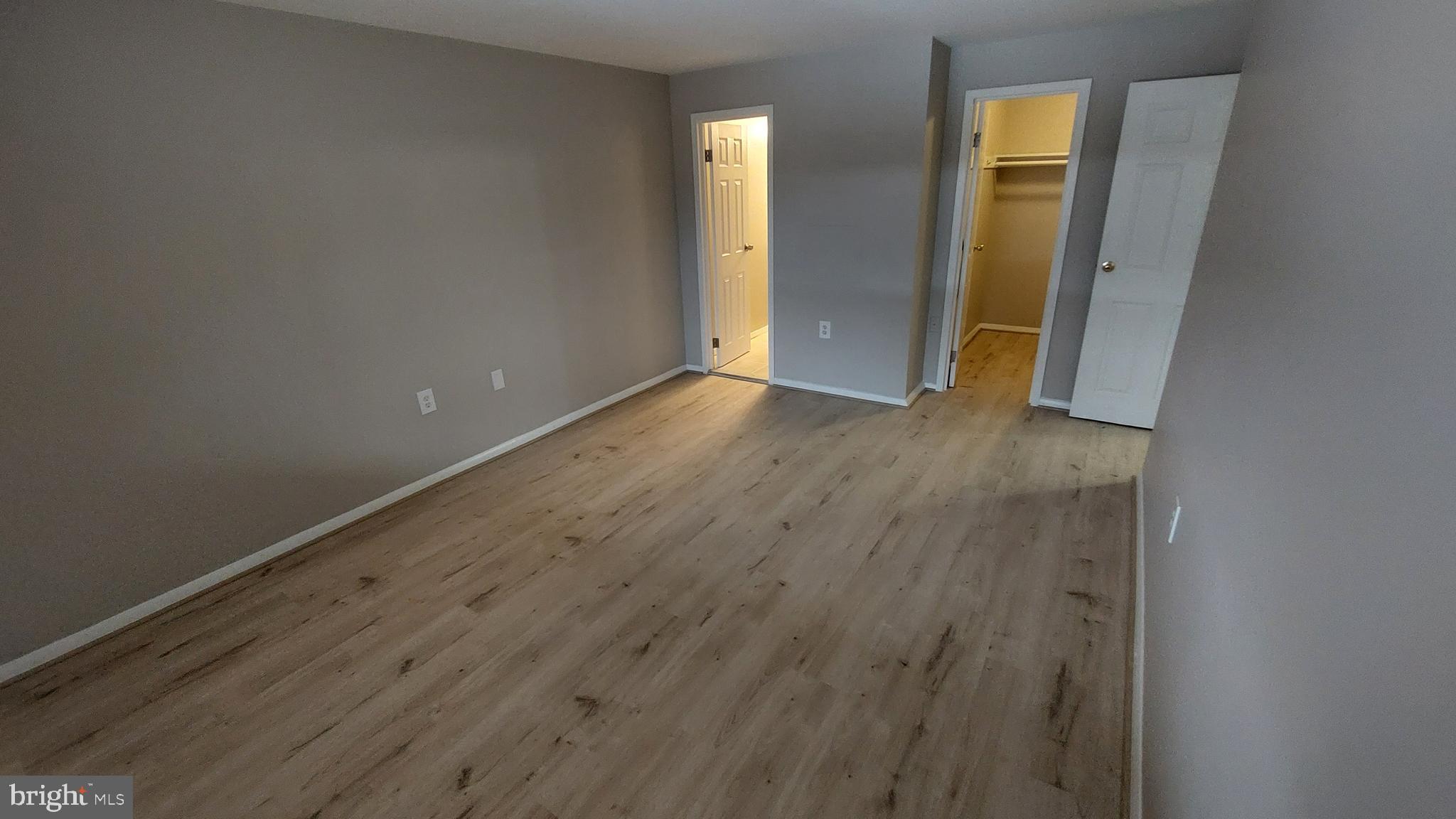 18622 Walkers Choice Road, Unit 6 Montgomery Village, MD 20886 - Photo 26 of 37 Owner Suite 8