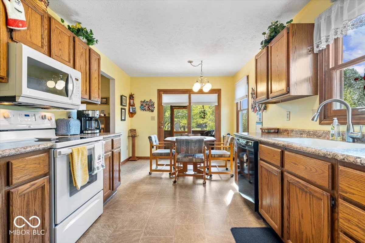 8165 Ehlerbrook Road Indianapolis, IN 46237 - Photo 12 of 28