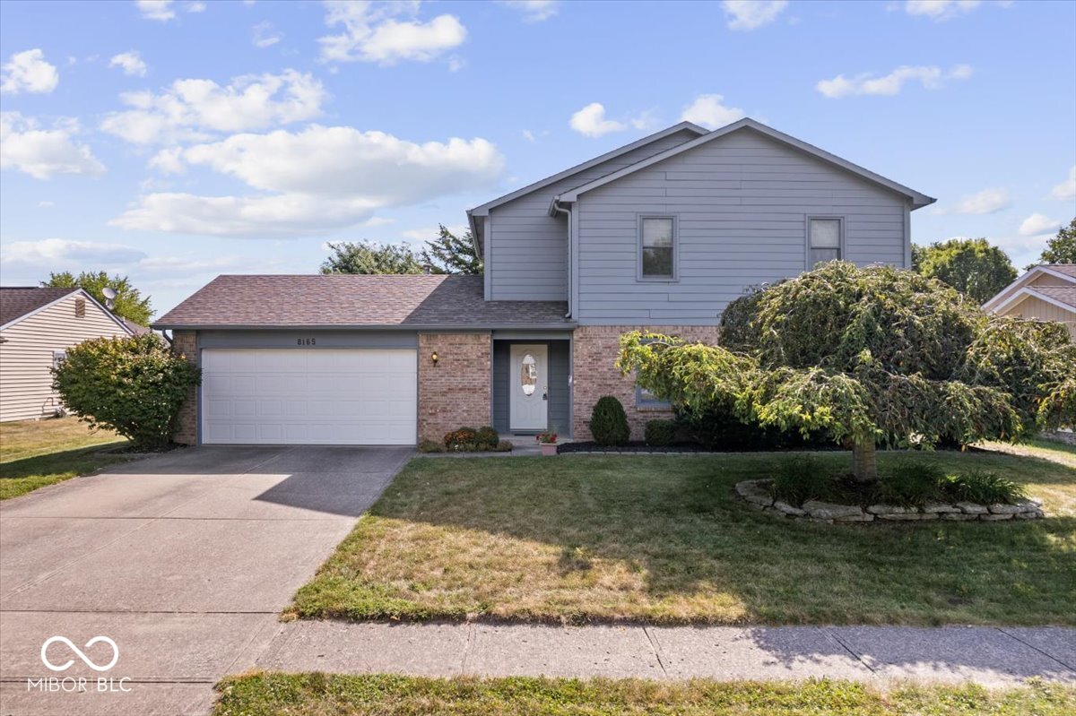 8165 Ehlerbrook Road Indianapolis, IN 46237 - Photo 3 of 28