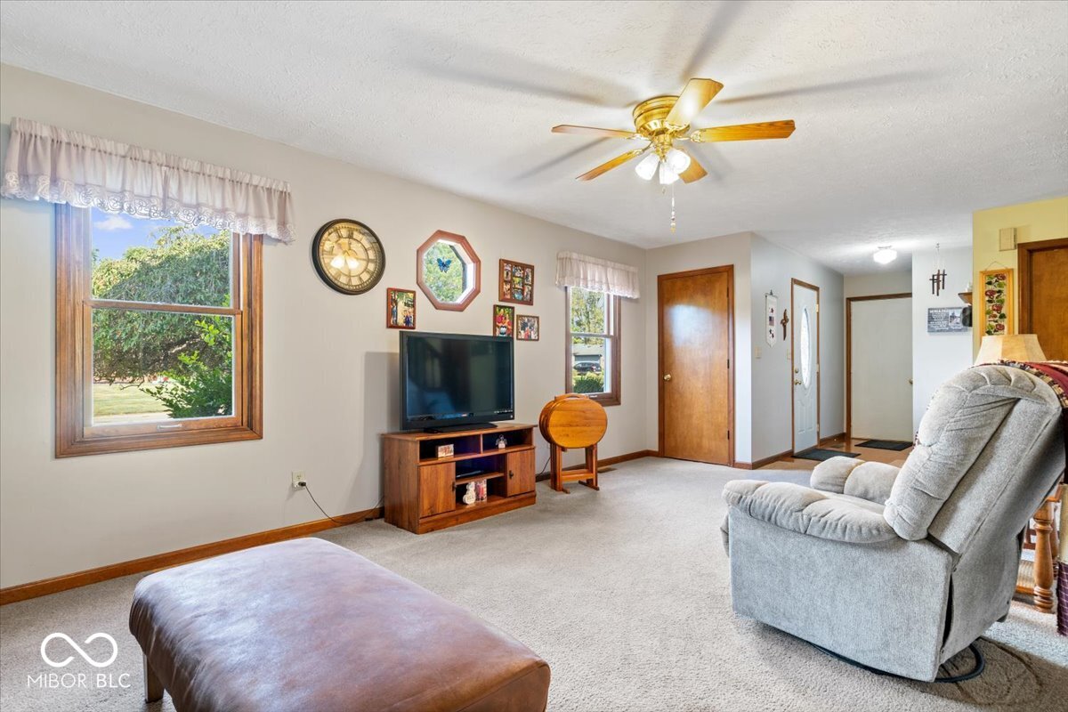 8165 Ehlerbrook Road Indianapolis, IN 46237 - Photo 8 of 28