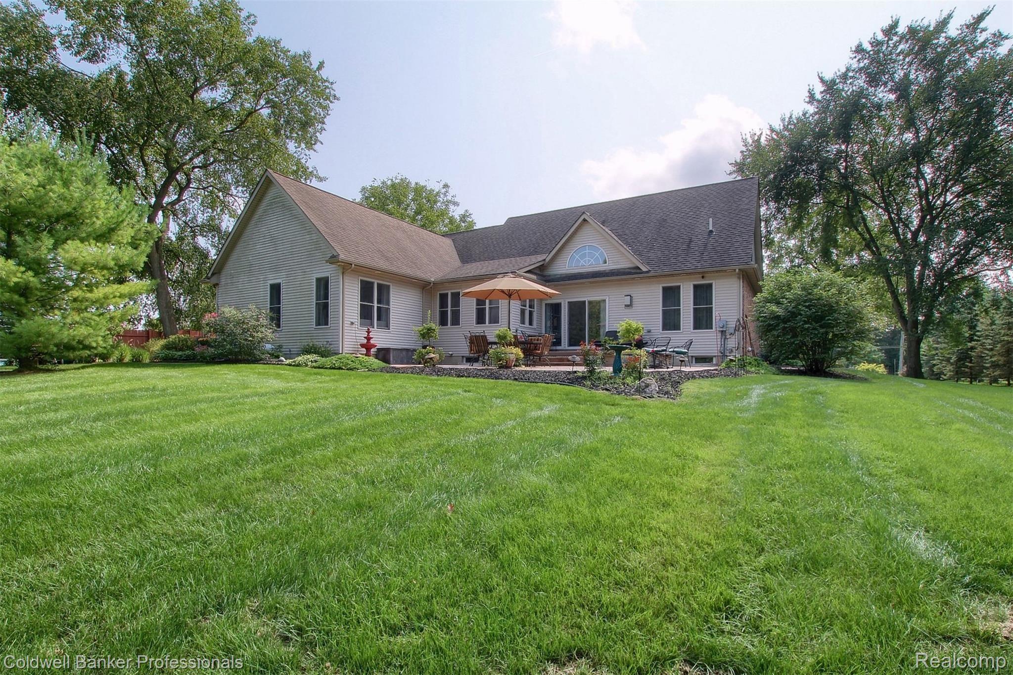44100 Judd Road Belleville, MI 48111 - Photo 35 of 41 35-Rear.jpg