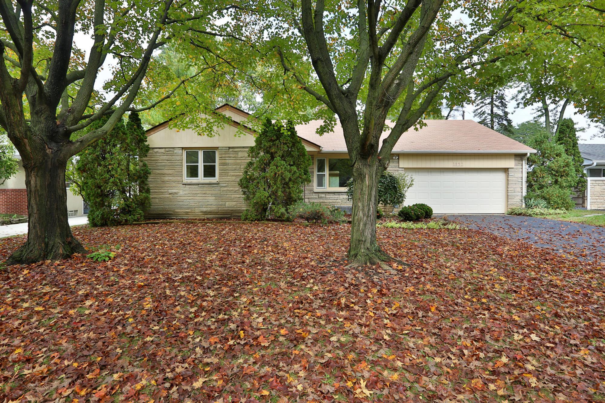 1892 Inchcliff Road Columbus, OH 43221 - Photo 2 of 37