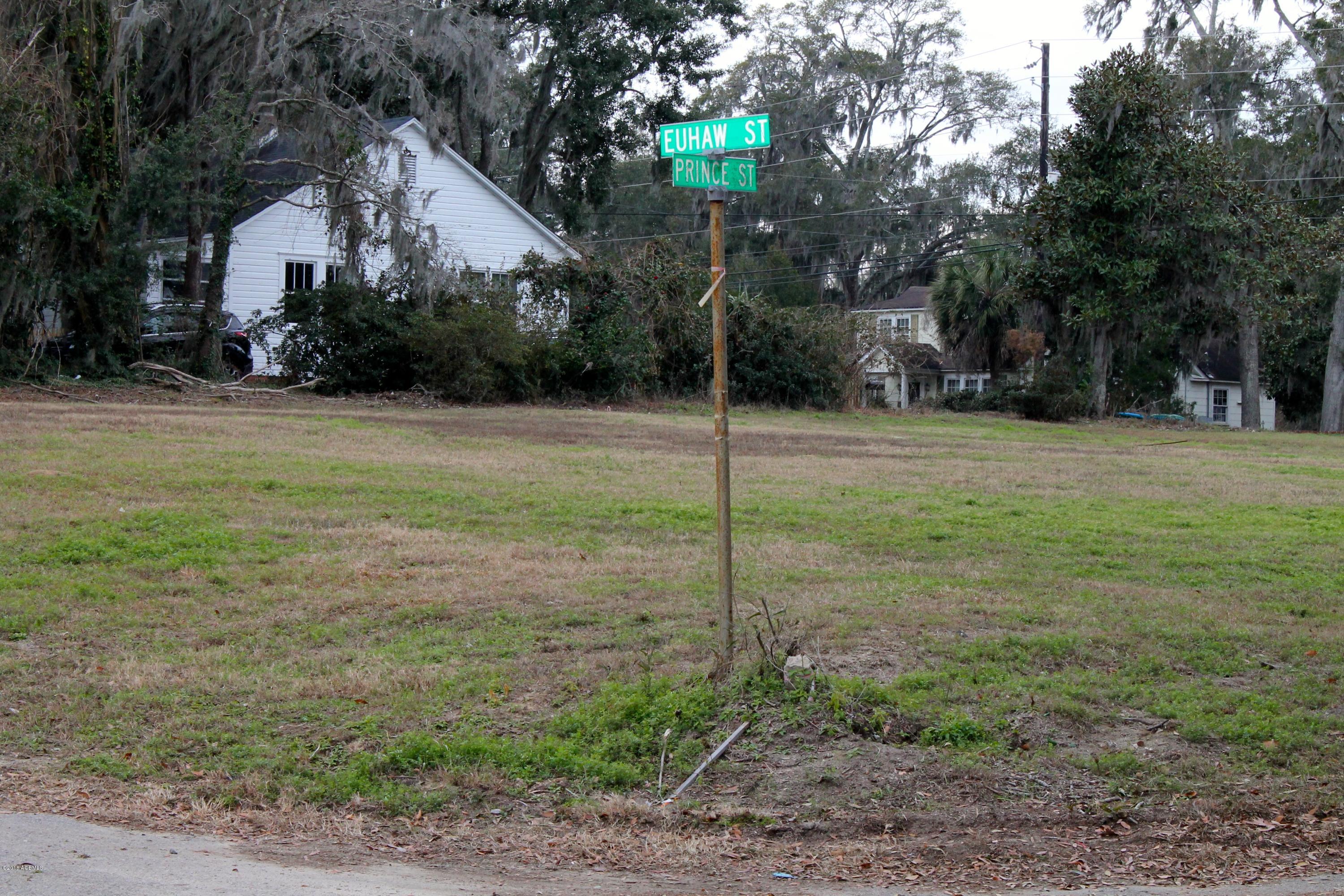 305 Ribaut Road Beaufort, SC 29902 - Photo 1 of 11 IMG_5925