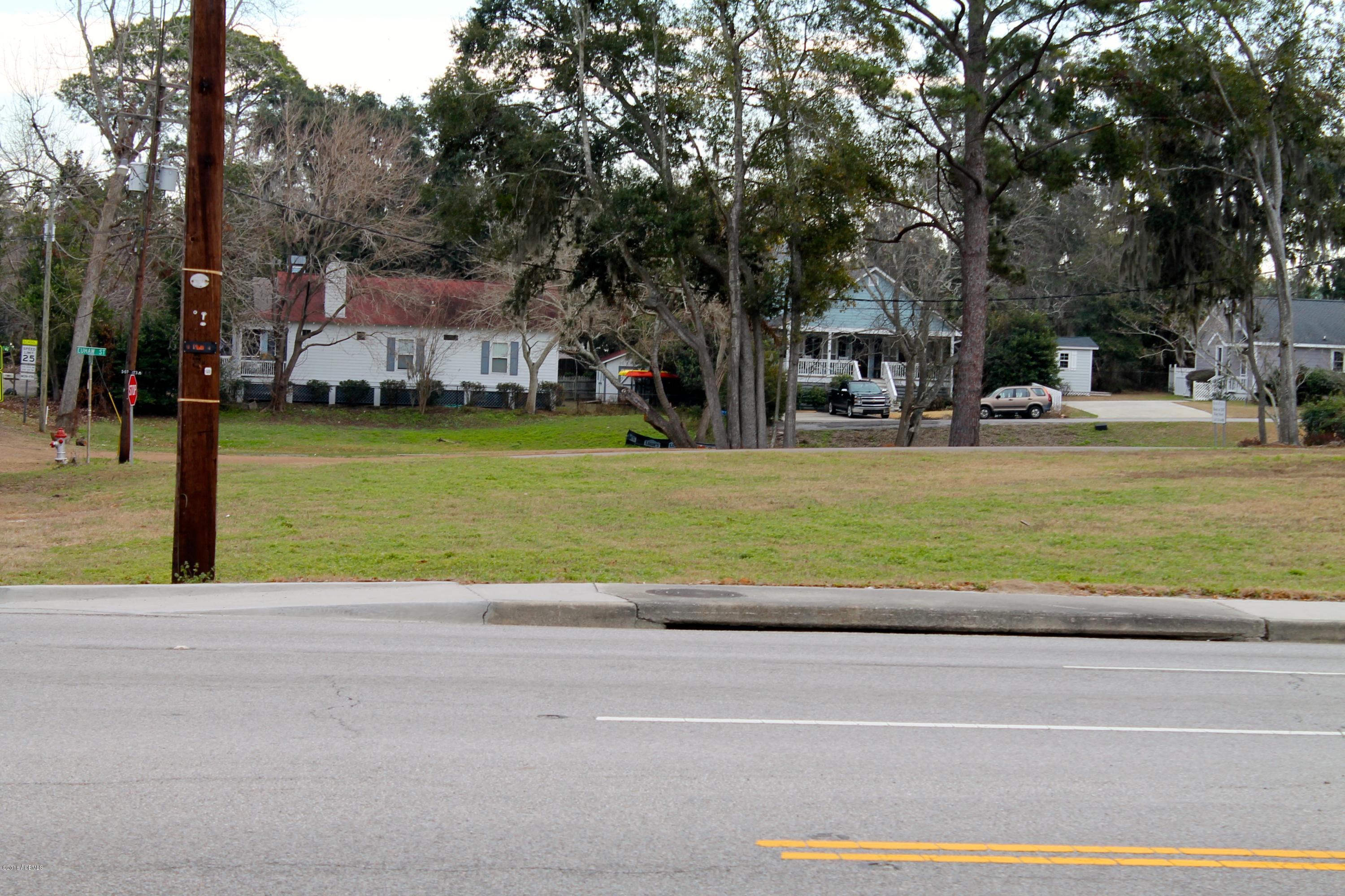 305 Ribaut Road Beaufort, SC 29902 - Photo 9 of 11 IMG_5933