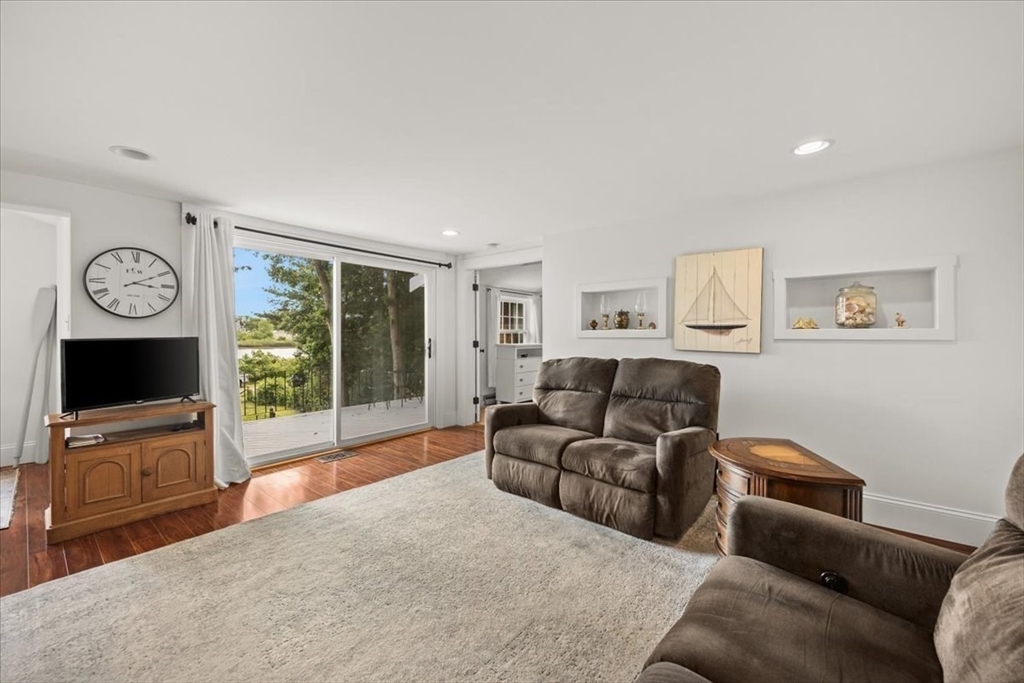 66 Mayflower Ridge Drive Wareham, MA 02571 - Photo 18 of 37