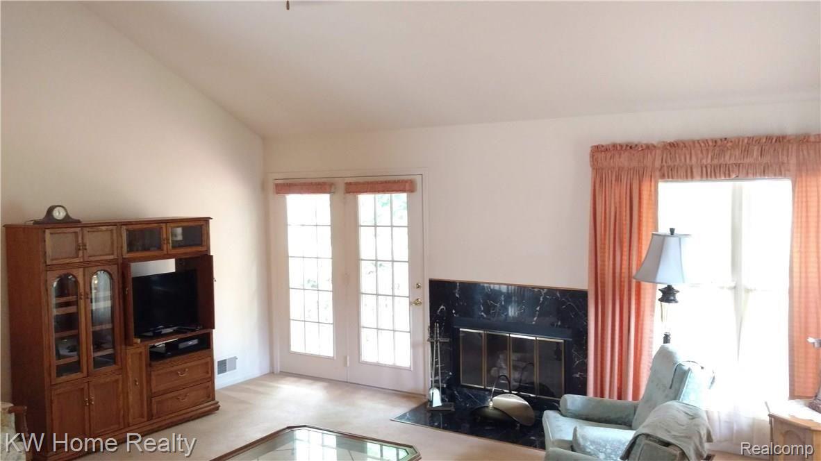 23079 Farmington Road, Unit 13 Farmington, MI 48336 - Photo 6 of 21 IMG_20180808_113503910.jpg
