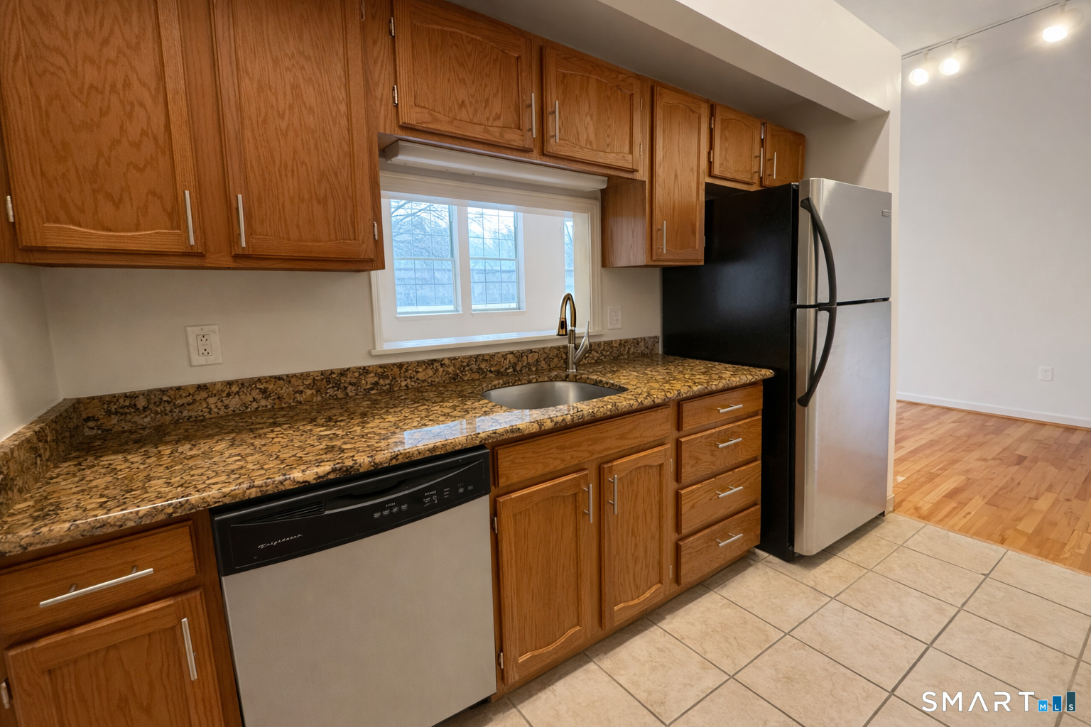 114 Huckleberry Hill Road Avon, CT 06001 - Photo 3 of 12