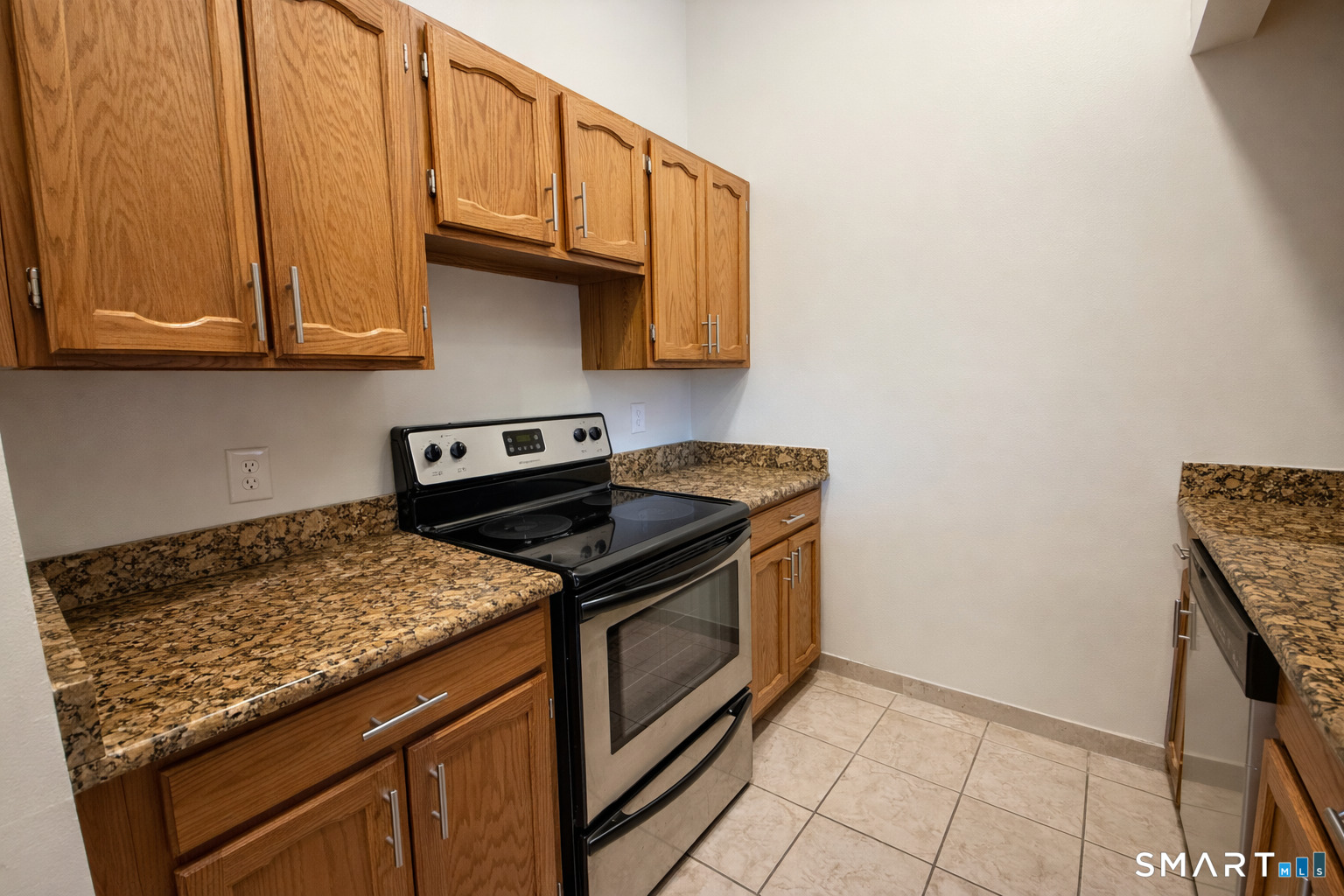 114 Huckleberry Hill Road Avon, CT 06001 - Photo 4 of 12