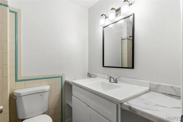 $219,900 | 11795 Old Halls Ferry Road, Florissant, MO 63033