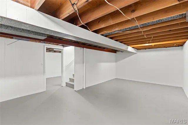 $219,900 | 11795 Old Halls Ferry Road, Florissant, MO 63033