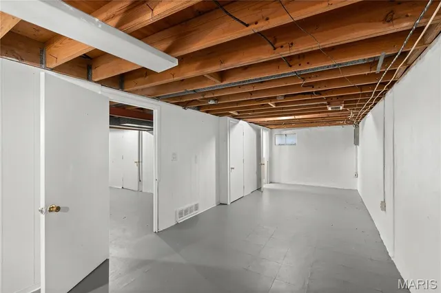 $219,900 | 11795 Old Halls Ferry Road, Florissant, MO 63033