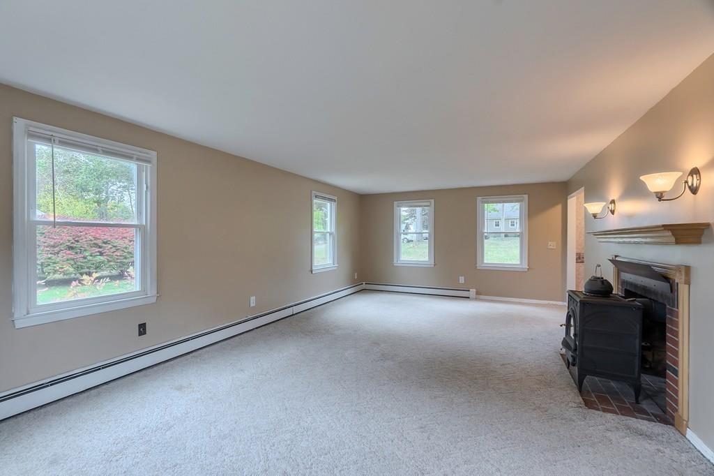 389 Hollis Road Lunenburg, MA 01462 - Photo 13 of 30 Gallery Image 13