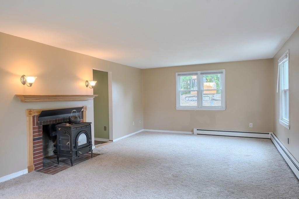 389 Hollis Road Lunenburg, MA 01462 - Photo 16 of 30 Gallery Image 16