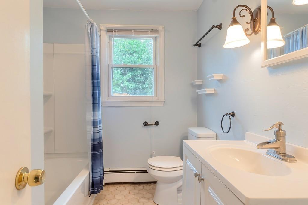 389 Hollis Road Lunenburg, MA 01462 - Photo 18 of 30 Gallery Image 18