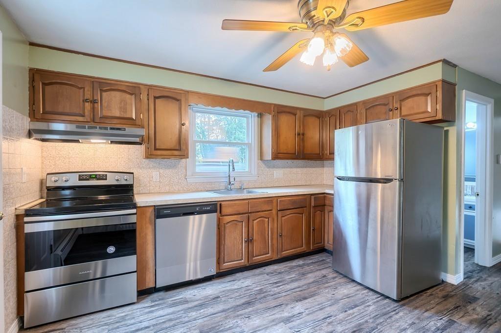389 Hollis Road Lunenburg, MA 01462 - Photo 4 of 30 Gallery Image 4