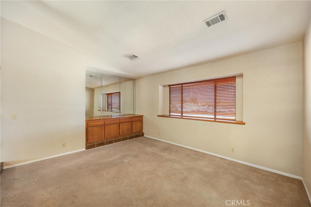 16466 Tude Road Apple Valley, CA 92307 - Photo 9 of 61