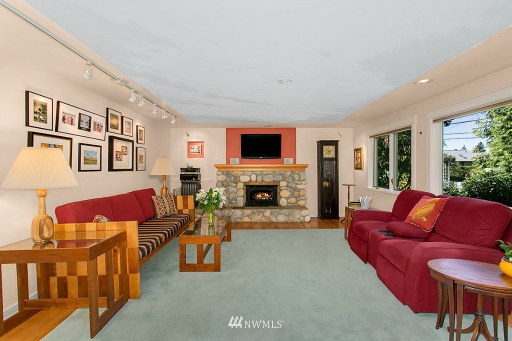 912 Main Street Edmonds, WA 98020 - Photo 12 of 24
